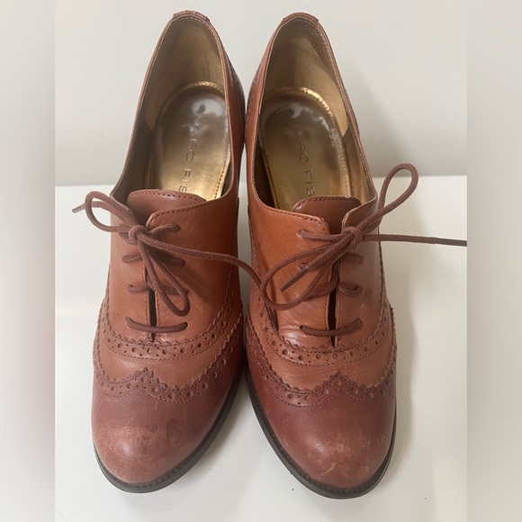 Marc Fisher Wingtip Oxford Vintage High Heels - Picture 4 of 8